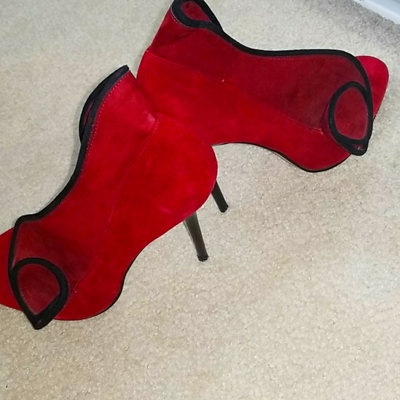 SEXY SUEDE HEELS - Picture 7 of 8